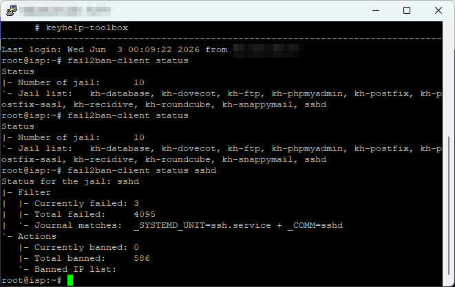 PuTTY-Terminal mit fail2ban-client status: 10 aktive Jails und sshd-Jail mit 4095 Fehlversuchen und 586 gebannten IPs